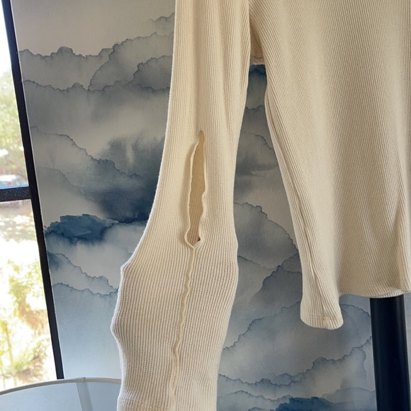 LNA off-white thermal top with exposed elbow detail - XS - Picture 5 of 6